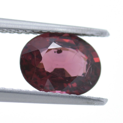 2.28ct Rhodolite Granat Oval Schnitt