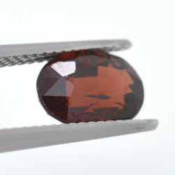 1.81ct Rhodolite Garnet Oval Cut