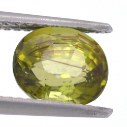 Tormalina da 2,09 ct taglio ovale 8,19 x 7,16 mm