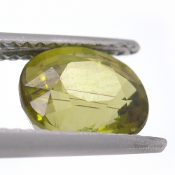 Tormalina da 2,09 ct taglio ovale 8,19 x 7,16 mm