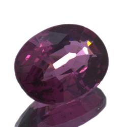 3.35ct Granate Rodolita Talla Ovalada