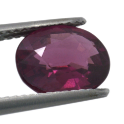 2.75ct Granato Rodolite Taglio Ovale