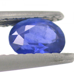 0,51 ct Saphir im Ovalschliff 5,28 x 4,17 mm