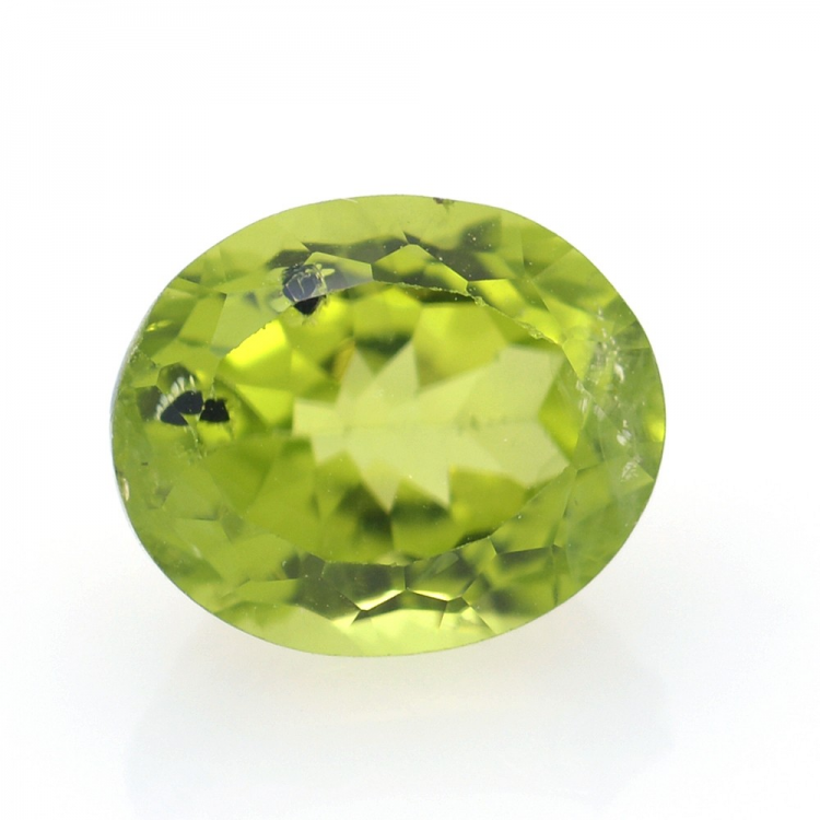 3.27ct Peridoto Talla Ovalada