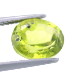 3.27ct Peridoto Talla Ovalada