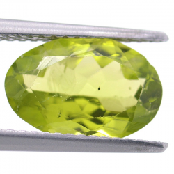 2.73ct Peridot Oval Schnitt