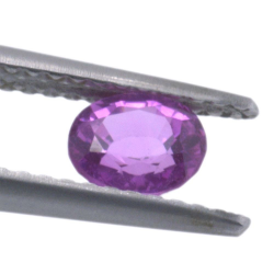 0,78 ct rosa Saphir im Ovalschliff 5,32 x 4,77 mm