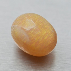 5.20ct Pierre de Soleil Étoile Taille Cabochon Ovale