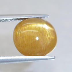 2.90ct Pierre de Soleil Étoile Taille Cabochon Ovale