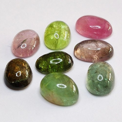 6,89ct Set Tourmaline Cabochon Ovale