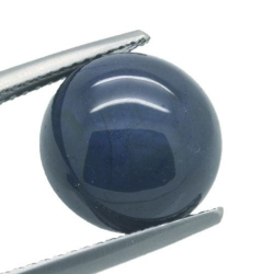 9,00 ct Saphir-Cabochon im Ovalschliff 11,2 x 6,2 mm